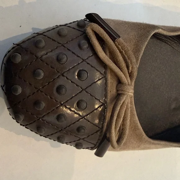 Tod's Two-Tone Brown and Tan Suede Flats - Picture 5 of 8